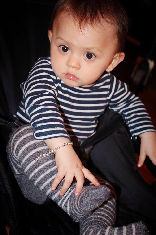 ai cung khen cau be hoa trang halloween qua de thuong, nhin anh doi thuong that bat ngo - 4