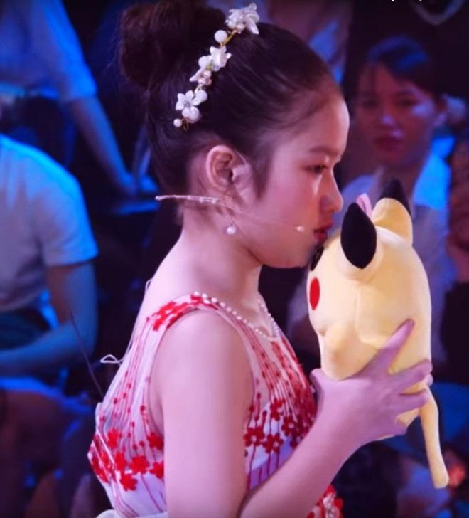 ca dan giam khao, mc thach thuc danh hai tai mat vi bi be 10 tuoi lua "ngoan muc" - 2