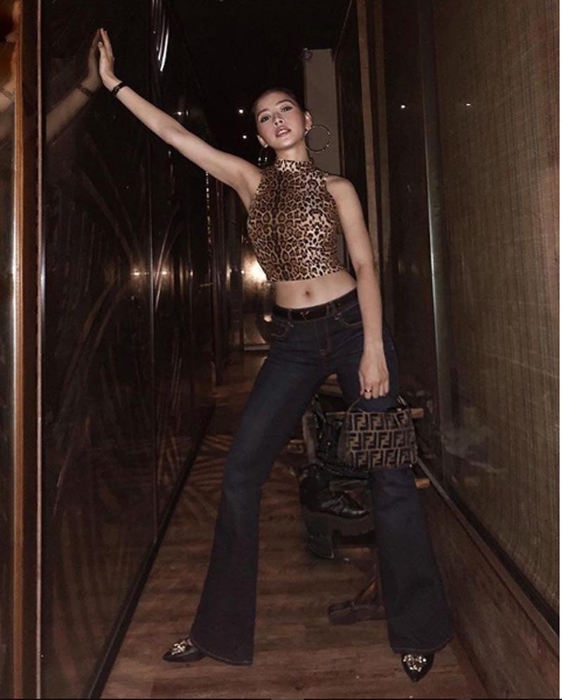 choang vang khi chi pu bien hinh tu no ti thanh cong chua chi trong vong 1 not nhac - 2