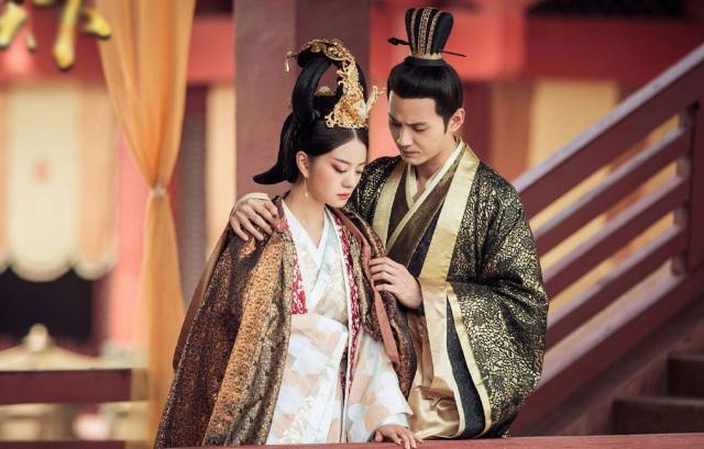 vi vua chung tinh va tham an chan dong giet 3.000 cung nu de tra thu cho my nhan - 1