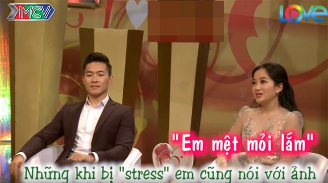 vo chong "hoang tu xiec" quoc co lan dau chia se “chuyen ay” tren song truyen hinh - 4