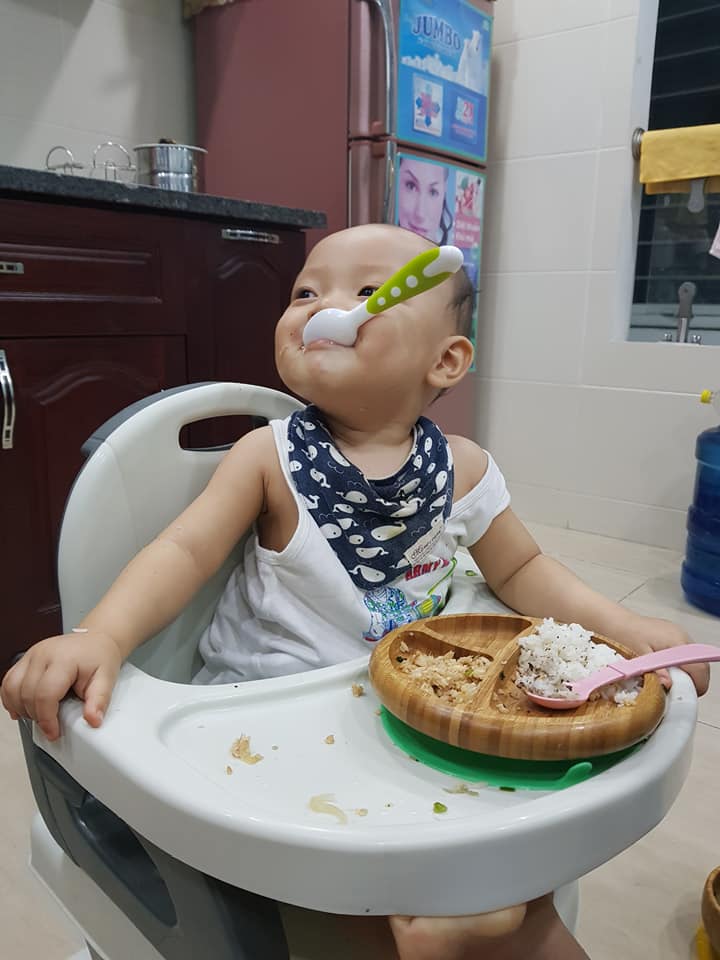 Mẹ dậy từ 5h nấu cho con món nào cũng như nhà hàng 5 sao, chụp ảnh ai cũng choáng - 2