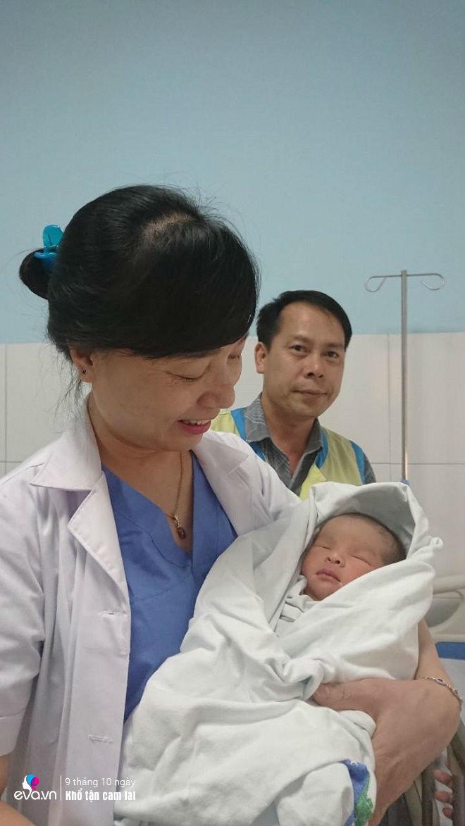 43 tuoi ket hon, 4 nam sau moi co con, me hung yen bat ngo voi phan ung cua chong - 3