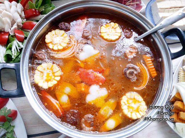 ai cung hoc cach nau lau bo ngon the nay thi nha hang chi con nuoc dong cua thoi! - 4