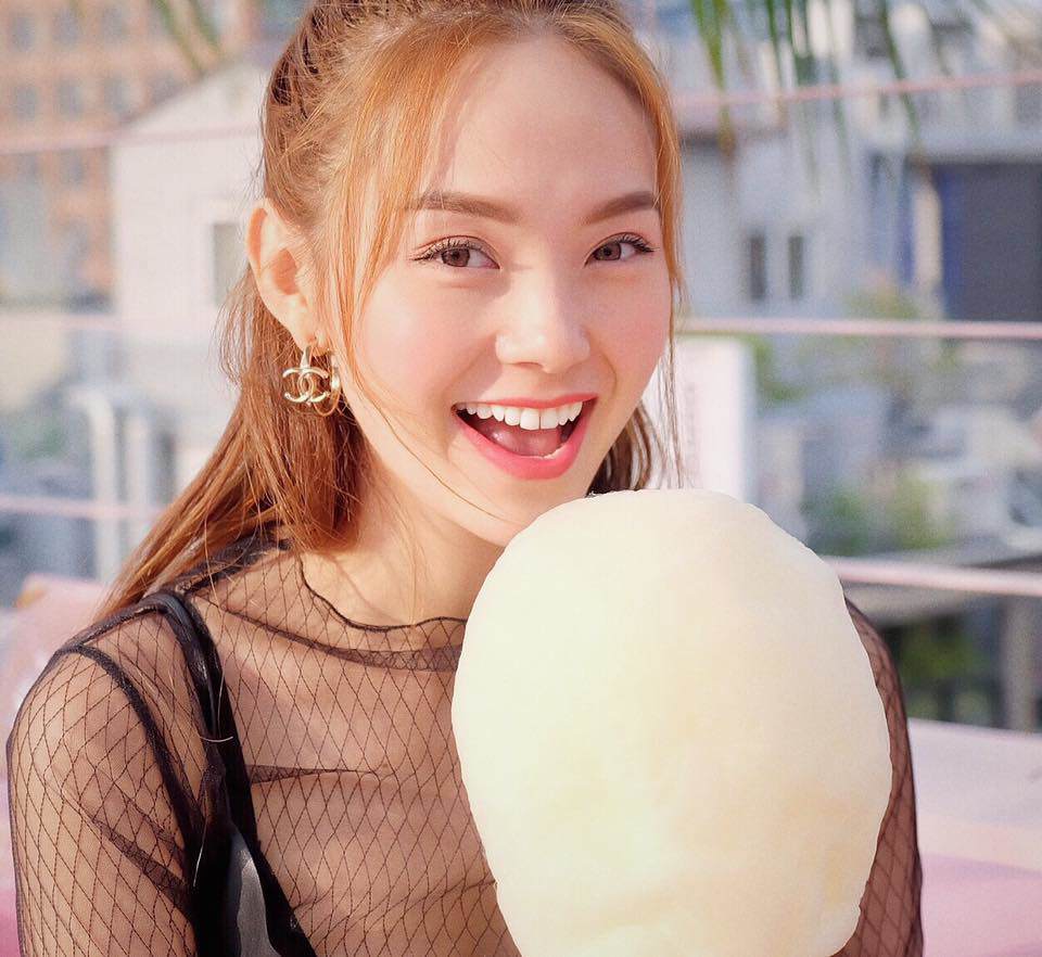 danh hieu "de nhat xai lai phu kien" cua showbiz viet da thuoc ve minh hang! - 2