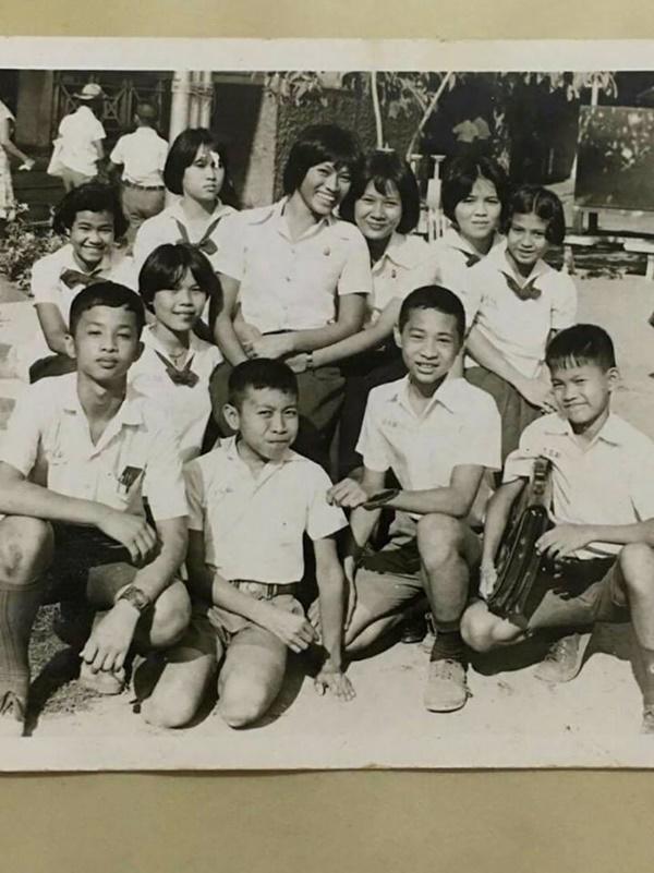 “gai gia” chuyen gioi thai lan gay soc khi uon eo hon tinh tre trong sinh nhat tuoi 57 - 7