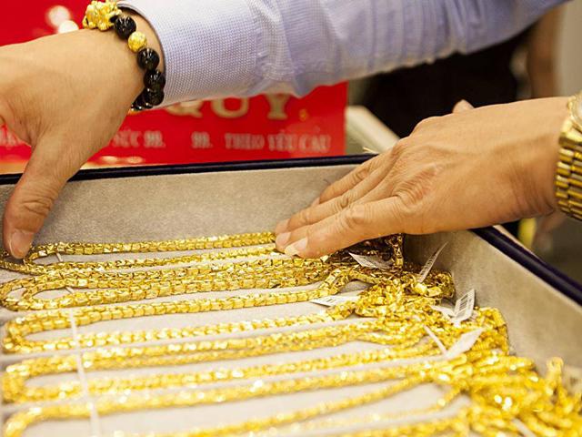 gia vang hom nay 31/10/2018: lao doc khong phanh - 1