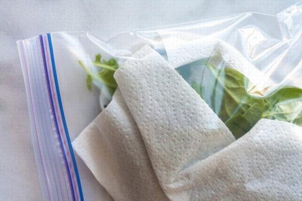 khan giay khong chi de lau, neu chua biet 6 cong dung nay cua no ban da qua lac hau - 1