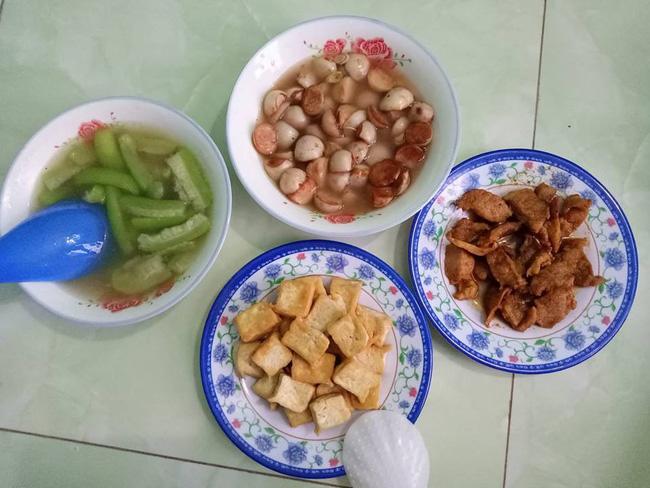 tranh cai gay gat vi mam com 26 nghin nhung dan mang lai ngam ngui vi su that dang sau - 2