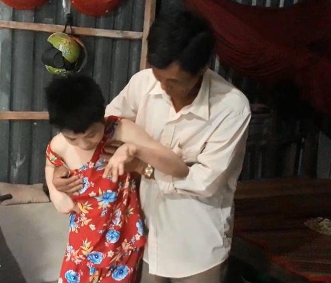 co gai bai nao bi ga dan ong doi bai xam hai, pha thai den noi da boc xuong - 1