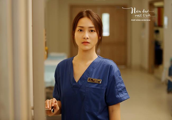 la tinh nhan man anh nhung kha ngan lai ne di an chung voi song luan: su that "giat minh" - 10