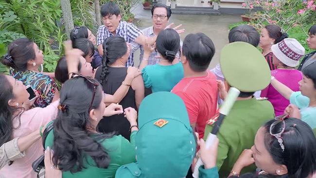 "ngay tan" cua han gao nep gao te: cong no thay nhan tinh, bi dan keo den danh hoi dong - 5