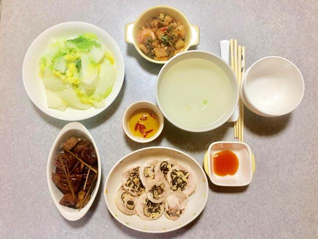 o nhat nhung chi them com viet, 9x bo 20 phut vao bep nau, thanh qua khien chong tron mat - 7