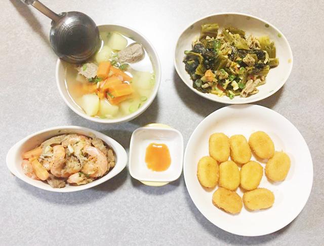 o nhat nhung chi them com viet, 9x bo 20 phut vao bep nau, thanh qua khien chong tron mat - 10