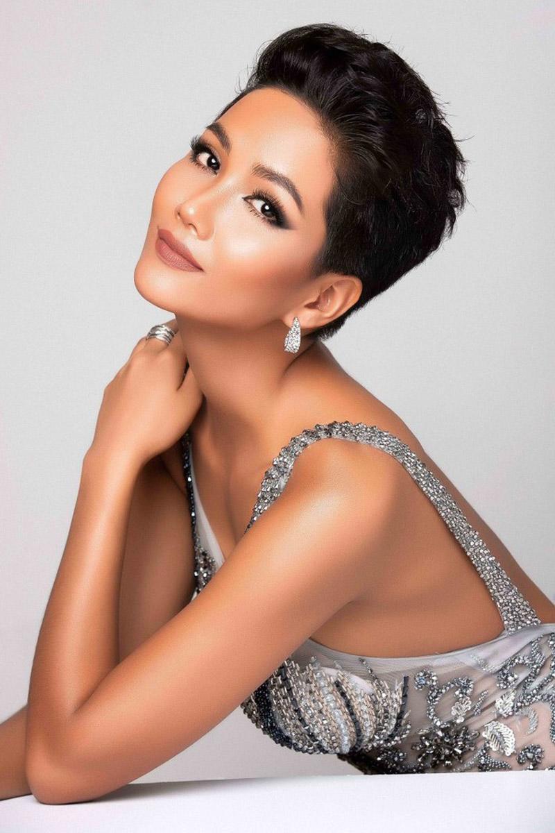 1 tháng nữa cuộc thi nhan sắc khốc liệt nhất hành tinh Miss Universe - Hoa hậu Hoàn vũ sẽ chính thức diễn ra tại Thái Lan.
