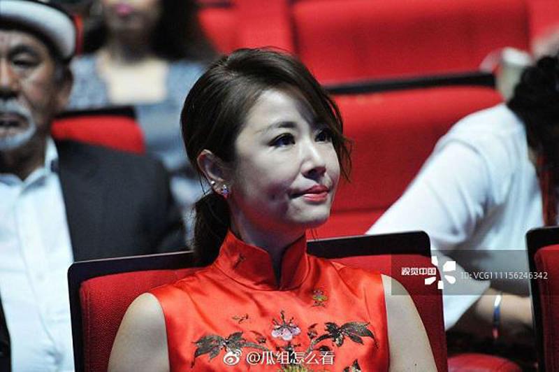 Xuất hiện trong 1 sự kiện Liên Hoan Phim hồi tháng 6 cô khiến khán giả bất ngờ vì nhan sắc hiện tại.
