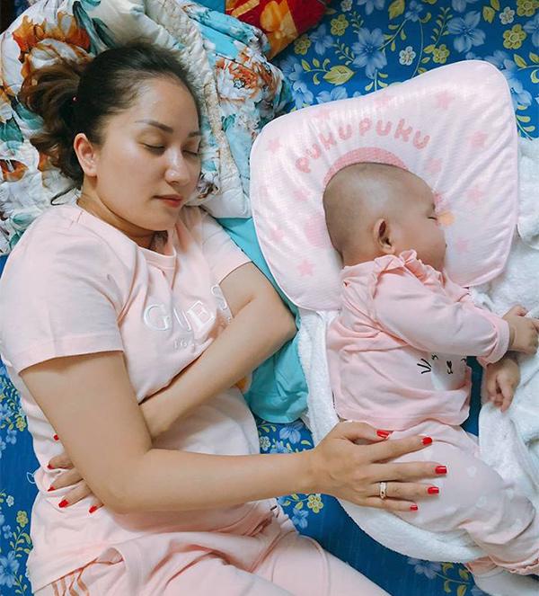 bi chong tre chup len, khanh thi lo diem xau chi em nao cung muon giau nhem sau sinh - 4