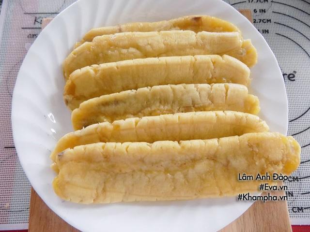 cach lam banh chuoi chien vua to vua dai dang sot xinh xich tren mang xa hoi - 4
