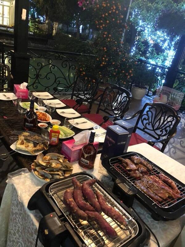 “hoc hoi” tran thanh khoe meo cung, vo dai gia kim cuong vo tinh lam lo “bi mat” tu gia - 11