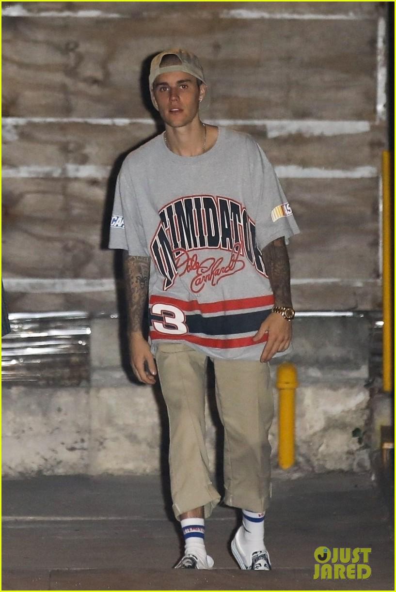 Ngôi sao 24/7: Bố mẹ đau lòng lo lễ tang cho Á hậu tử nạn cùng Chủ tịch Leicester - 10