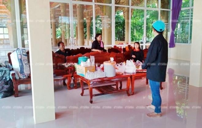 Ngôi sao 24/7: Bố mẹ đau lòng lo lễ tang cho Á hậu tử nạn cùng Chủ tịch Leicester - 2