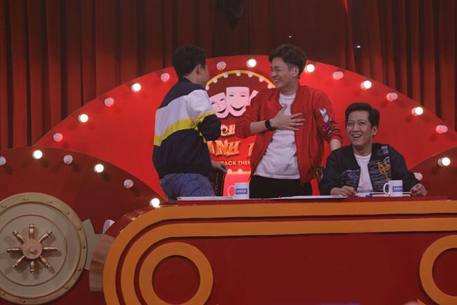 thach thuc danh hai: vua "cuom" 20 trieu, be 10 tuoi noi cau khien tran thanh, truong giang nga ngua - 3