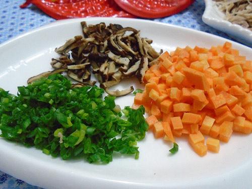 Cách nấu súp gà ngô non ngon khó cưỡng cho bé - 3