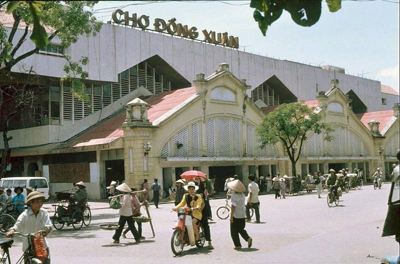 1 góc chợ Đồng Xuân.
