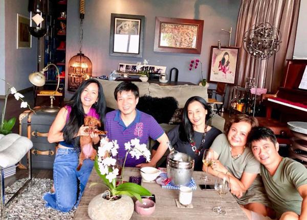 2 sao nữ cùng tên Hồng Nhung, đều ly hôn chồng, 1 mình nuôi con ở khu nhà giàu - 12