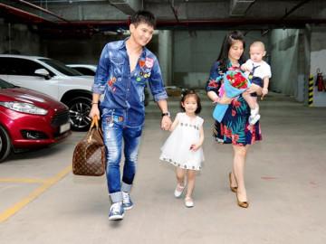 41 tuổi vợ con đuề huề, "Vua nhạc miền Tây" một thời vẫn trẻ trung sau gần 20 năm