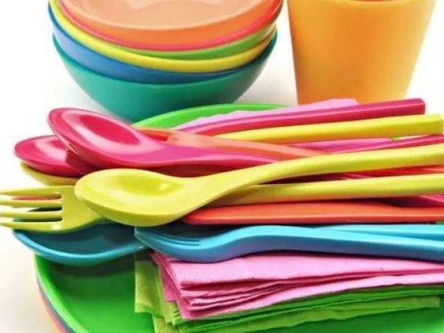 Bà nội trợ khôn ngoan không bao giờ giữ 4 thứ tuy quen nhưng chứa đống vi khuẩn trong bếp