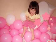 Làm mẹ - Bé gái Huế ước mơ sinh nhật "ngồi trong toilet đầy bong bóng" và câu chuyện bất ngờ phía sau