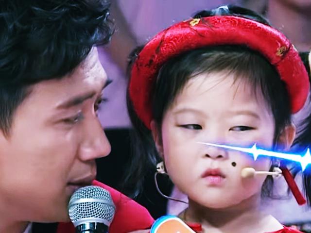 Phát sốt với bé 4 tuổi có gương mặt hờn cả thế giới ghi kỷ lục Nhanh như chớp nhí