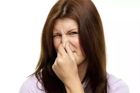 Cô gái bốc mùi “tanh như cá”, chẳng dám gần ai vì bệnh khó nói của chị em - 2