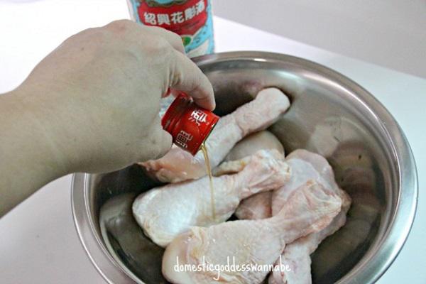 Cho gà và nồi cơm, mẹ chồng nổi giận mắng con dâu lười biếng cho đến khi thấy thành phẩm - 2