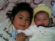 Đúng một năm sau ngày đưa tiễn bé Nhật Linh, gia đình đón nhận bé gái đặt tên Bình An