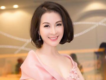 Chưa bao giờ lộ mặt bạn trai, người đẹp không tuổi Thanh Mai bất ngờ hé lộ anh... xấu đều