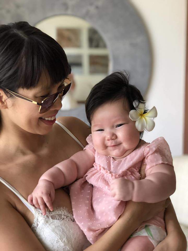 Những mỹ nhân Việt bội thu con gái đầu lòng năm 2018, bé nào cũng tròn trĩnh đáng yêu - 5