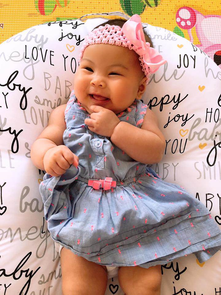 Những mỹ nhân Việt bội thu con gái đầu lòng năm 2018, bé nào cũng tròn trĩnh đáng yêu - 14