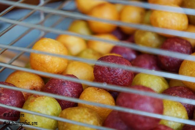 Bánh Rán Tí Hon phố Quỳnh Lôi, Hà Nội chỉ 7 nghìn chục chiếc