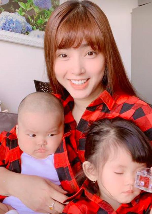 Quyết giữ thai khi vừa đẻ mổ, Hải Băng gây bùng nổ tranh cãi về amp;#34;chuyện ấyamp;#34; sau sinh - 1