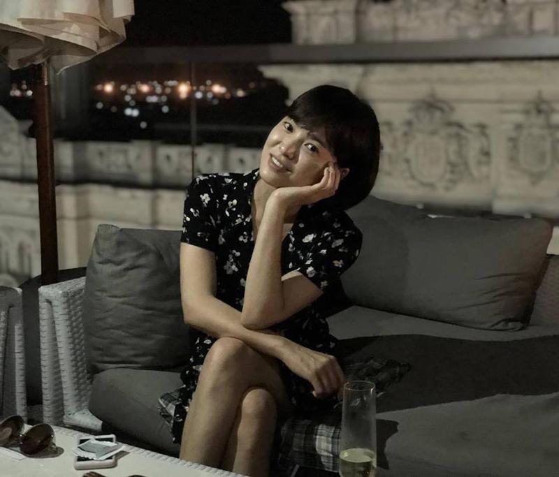 Được biết, vì thương bà xã gầy còm, Song Joong Ki đã đích thân đến Cuba, nơi ghi hình bộ phim để chăm sóc cô.
