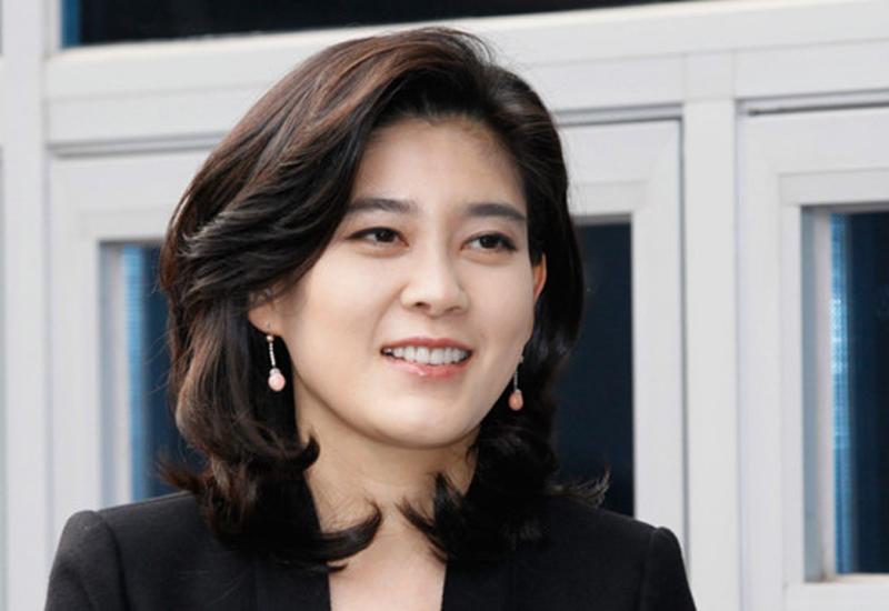3. Lee Boo-jin

Là con gái lớn của Chủ tịch tập đoàn Samsung Lee Kun-hee, Boo-jin hiện đang là chủ tịch kiêm CEO của Hotel Shilla, đồng thời là cố vấn tại Samsung C&T.
