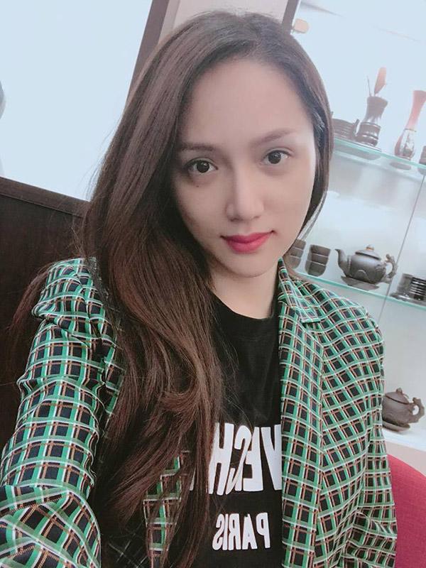 Trang điểm đậm là như bà già ngay, nhưng Tiểu Vy, Hương Giang và mỹ nhân này thì lại khác - 4