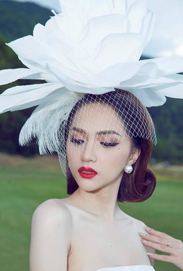 Trang điểm đậm là như bà già ngay, nhưng Tiểu Vy, Hương Giang và mỹ nhân này thì lại khác - 6