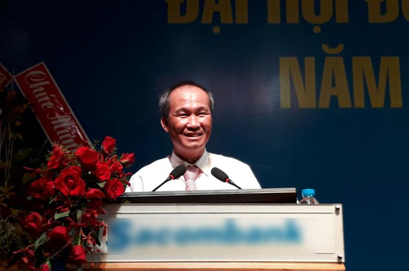 Ông Dương Công Minh được biết đến với vai trò là ông chủ của công ty cổ phần Tập đoàn Him Lam và Chủ tịch của Ngân hàng Bưu điện Liên Việt, cũng như chứng khoán Liên Việt.
