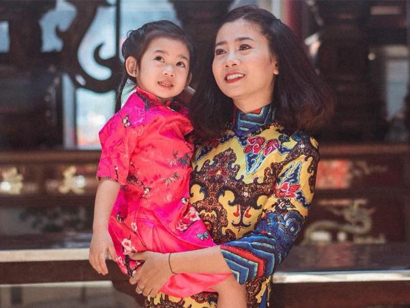 Hiện tại, con gái Mai Phương đã được 5 tuổi, rất xinh xắn và đáng yêu. Với Mai Phương, thời gian này cô tập trung chữa trị bệnh và cũng đã bắt đầu trở lại với công việc.
