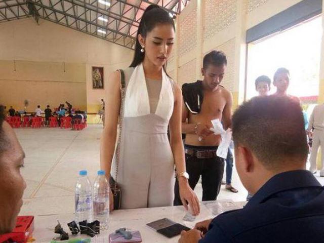 Cởi đồ khám nghĩa vụ quân sự bị nhìn chằm chằm: Cơn ác mộng của phụ nữ Thái chuyển giới