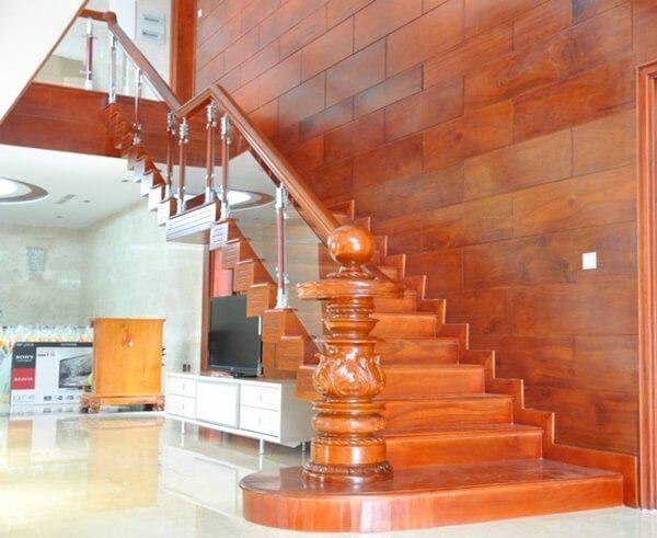 Top 20 mẫu cầu thang gỗ đẹp cuốn hút, biến nhà bạn thành khách sạn vừa tiện vừa sang - 11