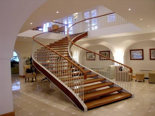 Top 20 mẫu cầu thang gỗ đẹp cuốn hút, biến nhà bạn thành khách sạn vừa tiện vừa sang